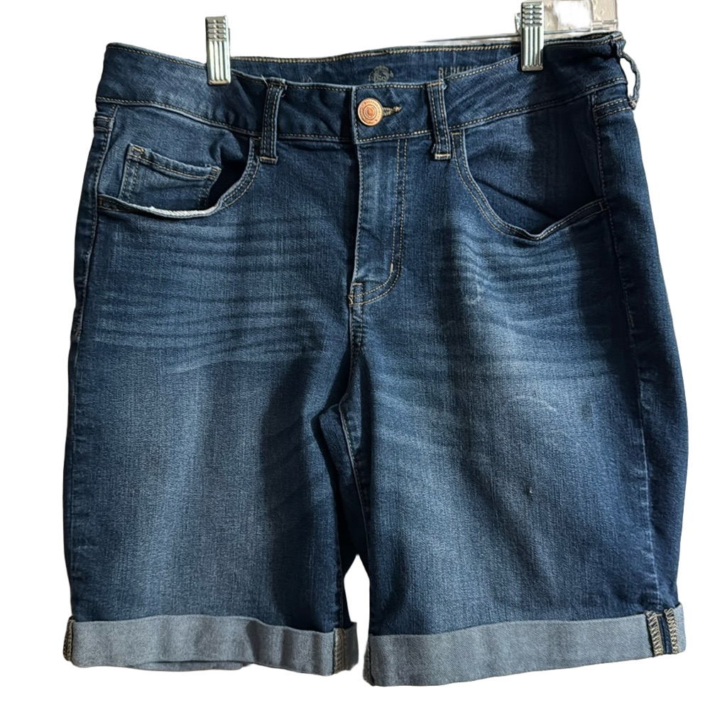 So Bermuda Shorts